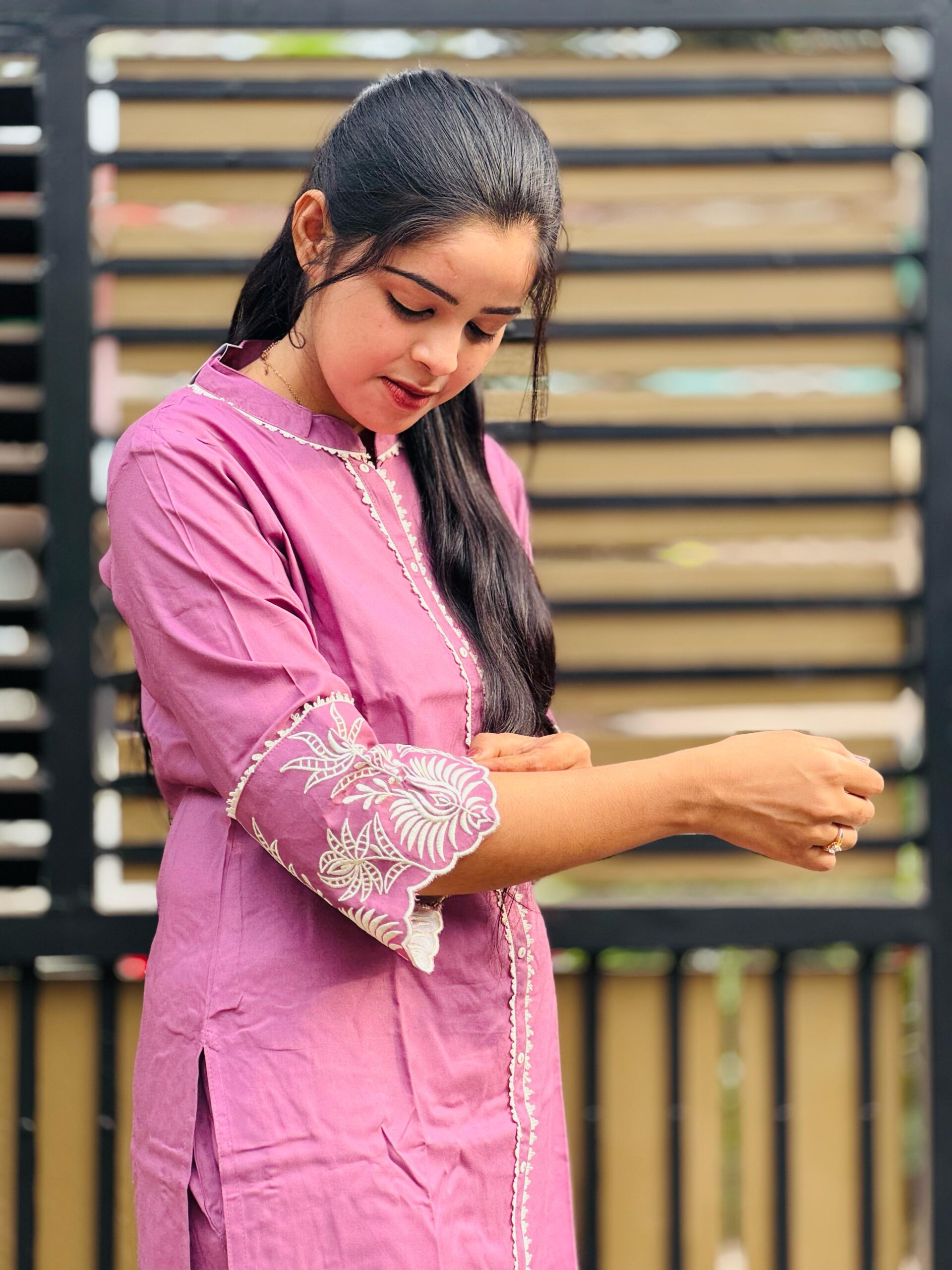 Cord set with beautiful embrodery sleeves