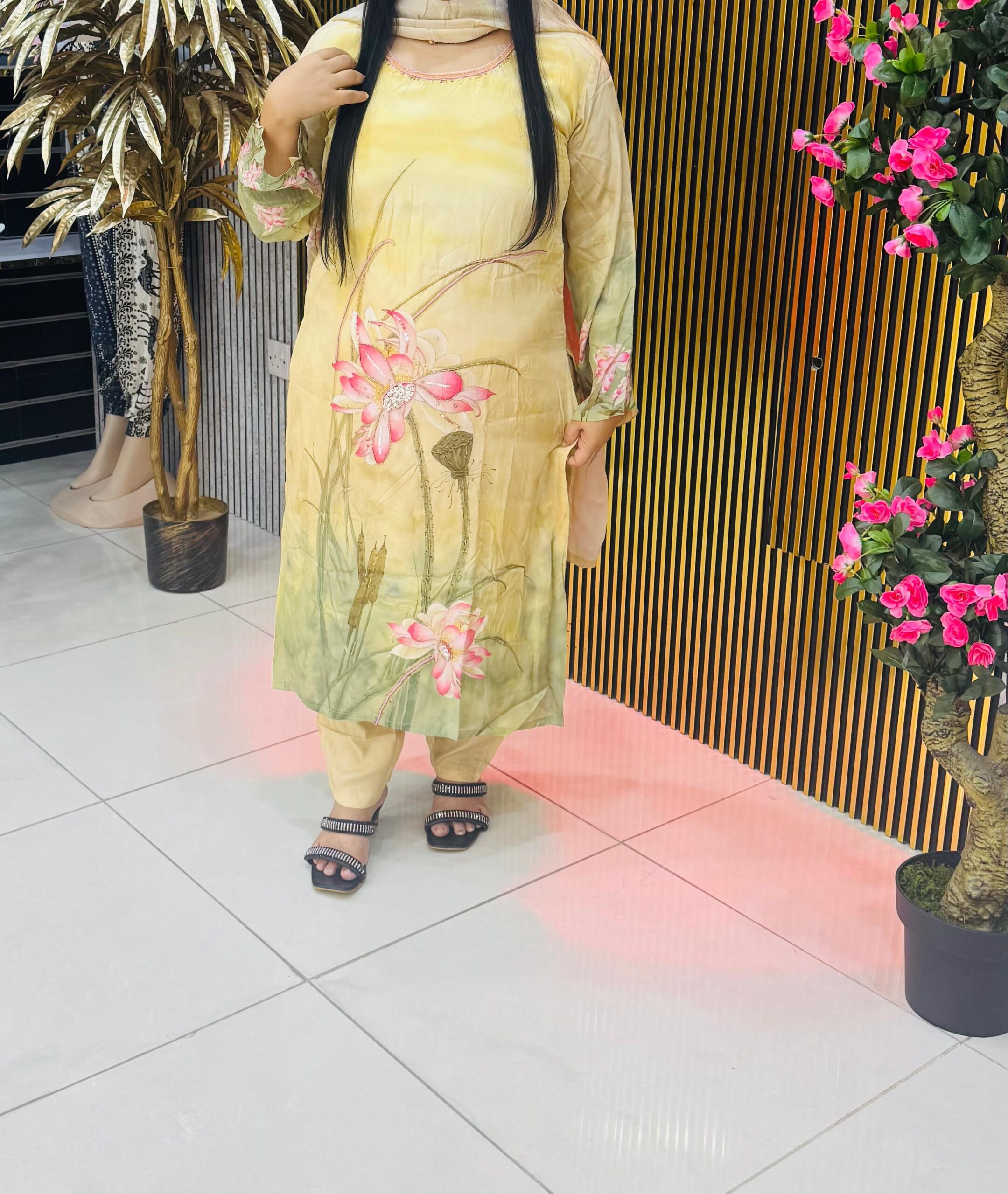 Floral Yellow Green churithar - Image 2