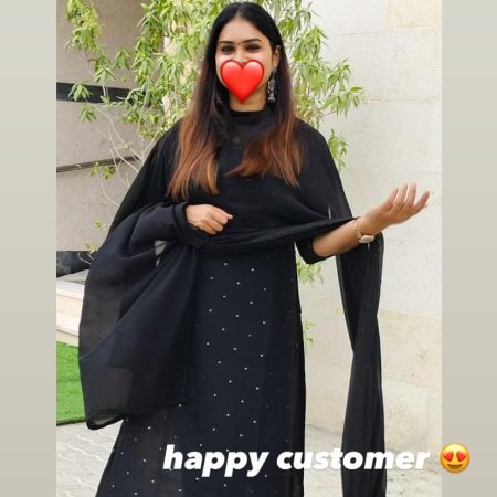 Nahna Fashion Boutique Kanhangad with premium churidar collection