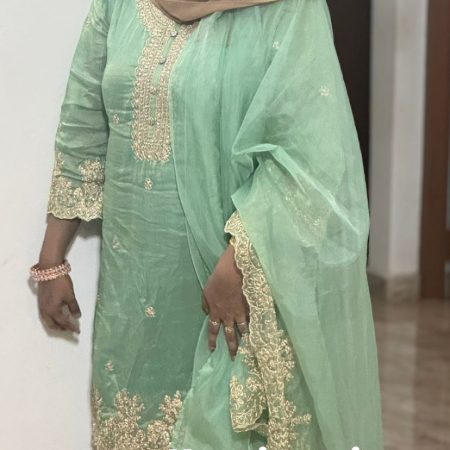 Nahna Fashion Boutique Kanhangad with premium churidar collection